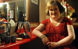 Ca sĩ triệu phú Susan Boyle xin việc 10 USD/giờ