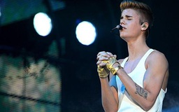 Justin Bieber lặng lẽ 'rửa tội' sau vụ phân biệt chủng tộc