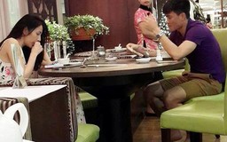 Công Vinh lặng lẽ ăn tối cùng Thủy Tiên sau trận thua đau trước Malaysia