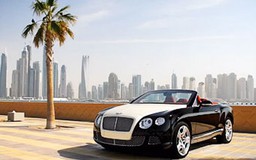 Xe Bentley có ca-pô phủ kim cương