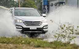 Cận cảnh ‘nhan sắc’ Hyundai SantaFe 2015 CKD