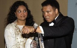 Muhammad Ali huyền thoại bước qua tuổi 70