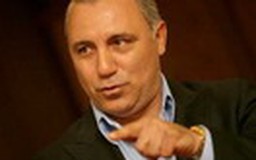 Cựu danh thủ Hristo Stoichkov bị tố cáo hành hung nhà báo