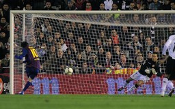 Messi sút hỏng phạt đền, Barca vẫn giành lợi thế