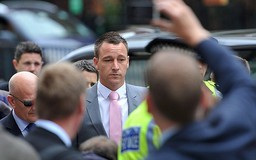 John Terry ra hầu tòa