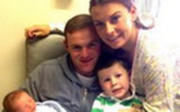 Con trai mới sinh của Rooney thành đề tài cá cược