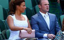 Bà xã của Rooney sẽ không theo chân chồng đến London