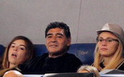 Bạn gái cũ Maradona bị nghi đốt nhà 'số 10'