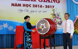 Chủ tịch Quốc hội dự khai giảng tại Trường THPT chuyên Lê Quý Đôn