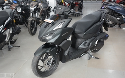 Xe tay ga nhập khẩu Honda Vario 160 giảm giá, thách thức Honda Air Blade