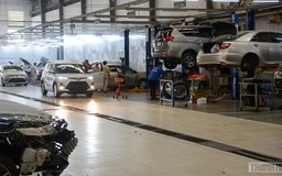 Lo ‘rớt’ đăng kiểm, ô tô ‘độ’ đổ xô ra garage tháo gỡ phụ kiện nâng cấp