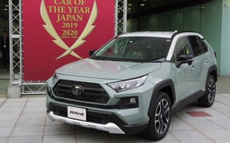 Vượt Mazda3, Toyota RAV4 giành giải ‘Xe của năm tại Nhật Bản’