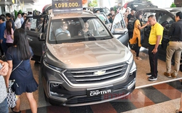 Chevrolet Captiva giảm giá 50%, đại lý bán hàng trăm xe chỉ trong 1 ngày
