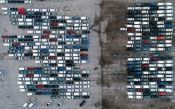 Sau Covid-19, sản lượng ô tô toàn cầu nguy cơ sụt giảm vì thiếu chip