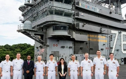 Báo Trung Quốc bực tức vì Bộ trưởng Quốc phòng Nhật thăm tàu chiến Mỹ