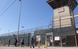 Ngoại trưởng Mỹ cam kết đóng cửa nhà tù Guantanamo khét tiếng