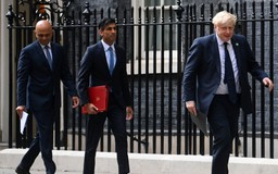 Hai bộ trưởng chủ chốt từ chức vì bê bối trong chính phủ Anh