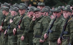 Tổng thống Putin thừa nhận vấn đề 'ngớ ngẩn' trong việc huy động binh sĩ