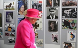 Bộ sưu tập tem vô giá của Nữ hoàng Anh