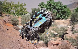 Xe buýt rơi xuống hẻm núi ở Peru, 44 người thiệt mạng