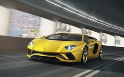 Lamborghini 'vén màn' Aventador S, giá 421.350 USD