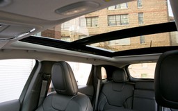 Phân biệt sự khác nhau giữa Sunroof và Moonroof