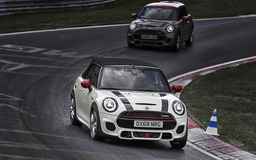 MINI Cooper S 2019 bản độ JCW được nâng cấp nhẹ