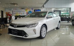 Toyota Camry rớt giá mạnh dọn đường cho thế hệ mới