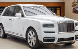 Rolls-Royce Cullinan chính hãng giá hơn 40 tỉ đồng tại Việt Nam