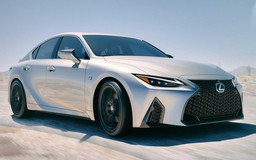 Lexus IS 2021 hoàn toàn mới sắc nét và thể thao hơn