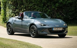 Mazda MX-5 R Sport bản giới hạn 150 xe