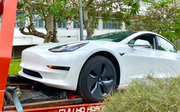 Trường đại học ở TP.HCM mua xe điện Tesla Model 3 để giảng dạy