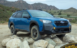 Subaru Outback 2021 được 'đôn' gầm cao như xe SUV