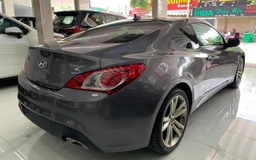 Lạ lùng Hyundai Genesis 11 năm tuổi nhưng còn mới 100% tại Việt Nam