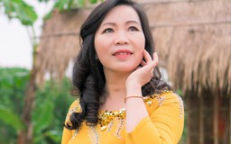 Nhạc sĩ xứ Quảng Thu Hường với niềm vui nhận thưởng tác phẩm ‘Hạnh phúc của em’