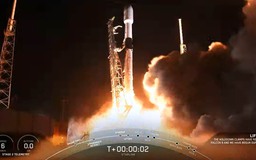 SpaceX phóng 60 vệ tinh lên quỹ đạo