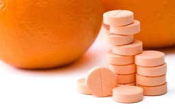 Điều nguy hại gì xảy ra nếu bạn uống quá liều vitamin C?