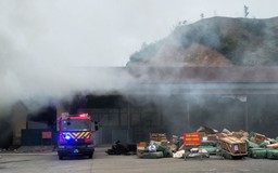 Cháy kho chứa 10 tấn hàng chờ thông quan ở cửa khẩu