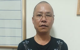 Bắt tạm giam nghi phạm bắn hơn 30 viên đạn súng tự chế vào 'tình địch' Bắt tạm giam nghi phạm bắn hơn 30 viên đạn súng tự chế vào 'tình địch'