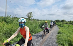 Bị biến thái chặn đường, cướp giật: Trải nghiệm khó của bạn nữ đạp xe