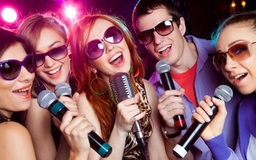 Bất ngờ hát karaoke giúp giảm cân