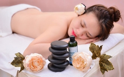 Liệu trình chăm sóc body toàn thân với đá nóng massage