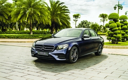 Mercedes-Benz VN giới thiệu xe E300 AMG 2019: Biểu tượng thể thao mới của phân khúc