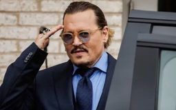 Johnny Depp sẽ lưu diễn cùng nhóm Hollywood Vampires vào mùa hè năm sau