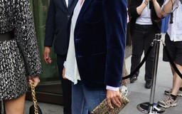 Bỏ túi cách chưng diện quần jeans ống loe sành điệu như siêu mẫu Kate Moss