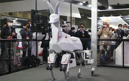 Kawasaki ra mắt robot dê có thể chở người