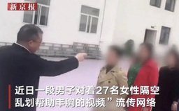 ‘Đạo sĩ Trung Quốc’ làm phép nâng ngực cho chị em