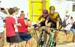 Kèn cựa, ẩu đả trên đường đua, 2 cua rơ bị trục xuất khỏi Tour de France 2019