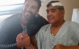 Xuất hiện hình ảnh mới nhất của huyền thoại Diego Maradona sau phẫu thuật não