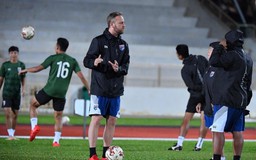 HLV Mano Polking họp liên tục vì sợ tuyển Thái Lan mất suất dự Asian Cup 2023